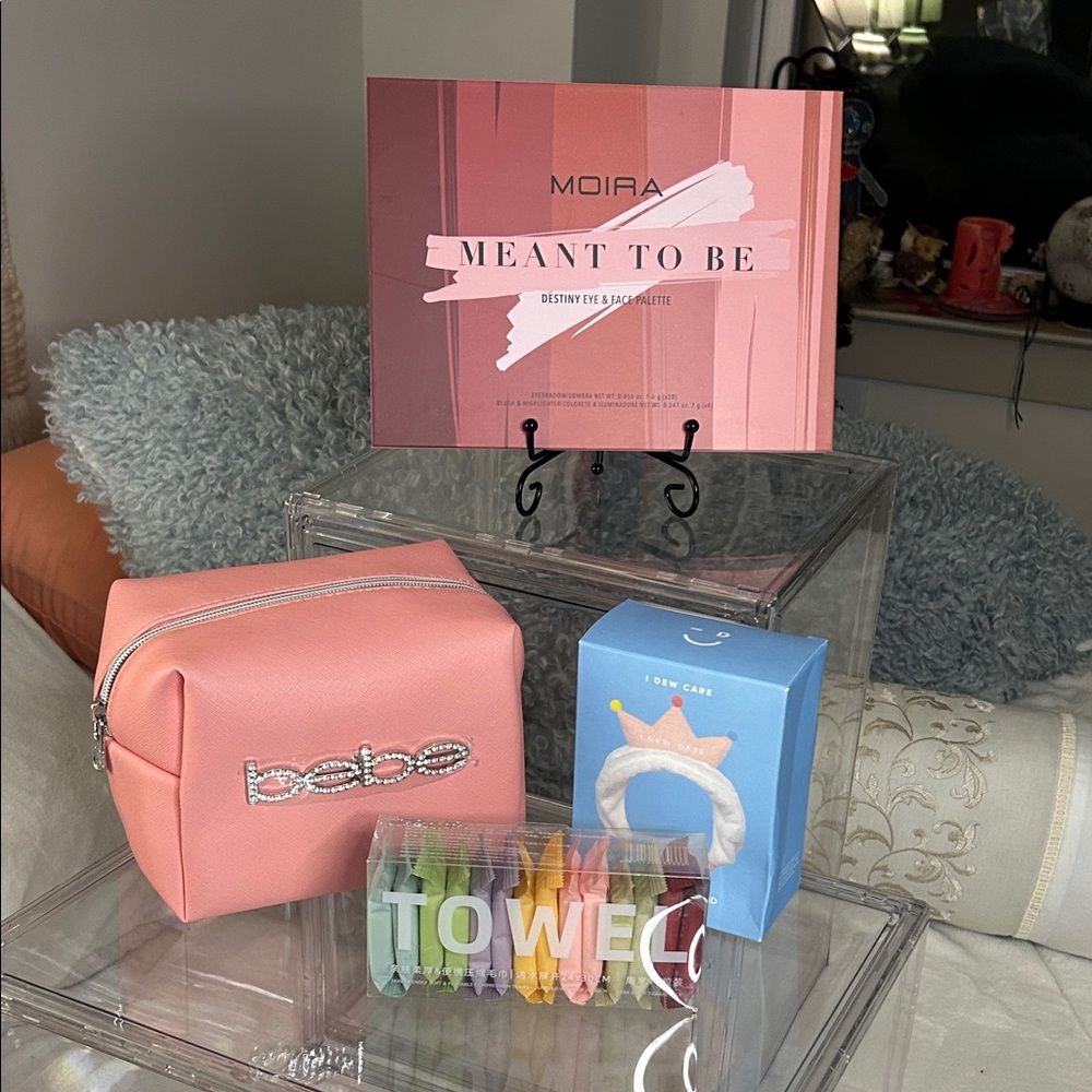 bebe Pink Makeup Bag with Moira 'Meant To Be' Pink Eyeshadow Palette & More NWT - Picture 2 of 11